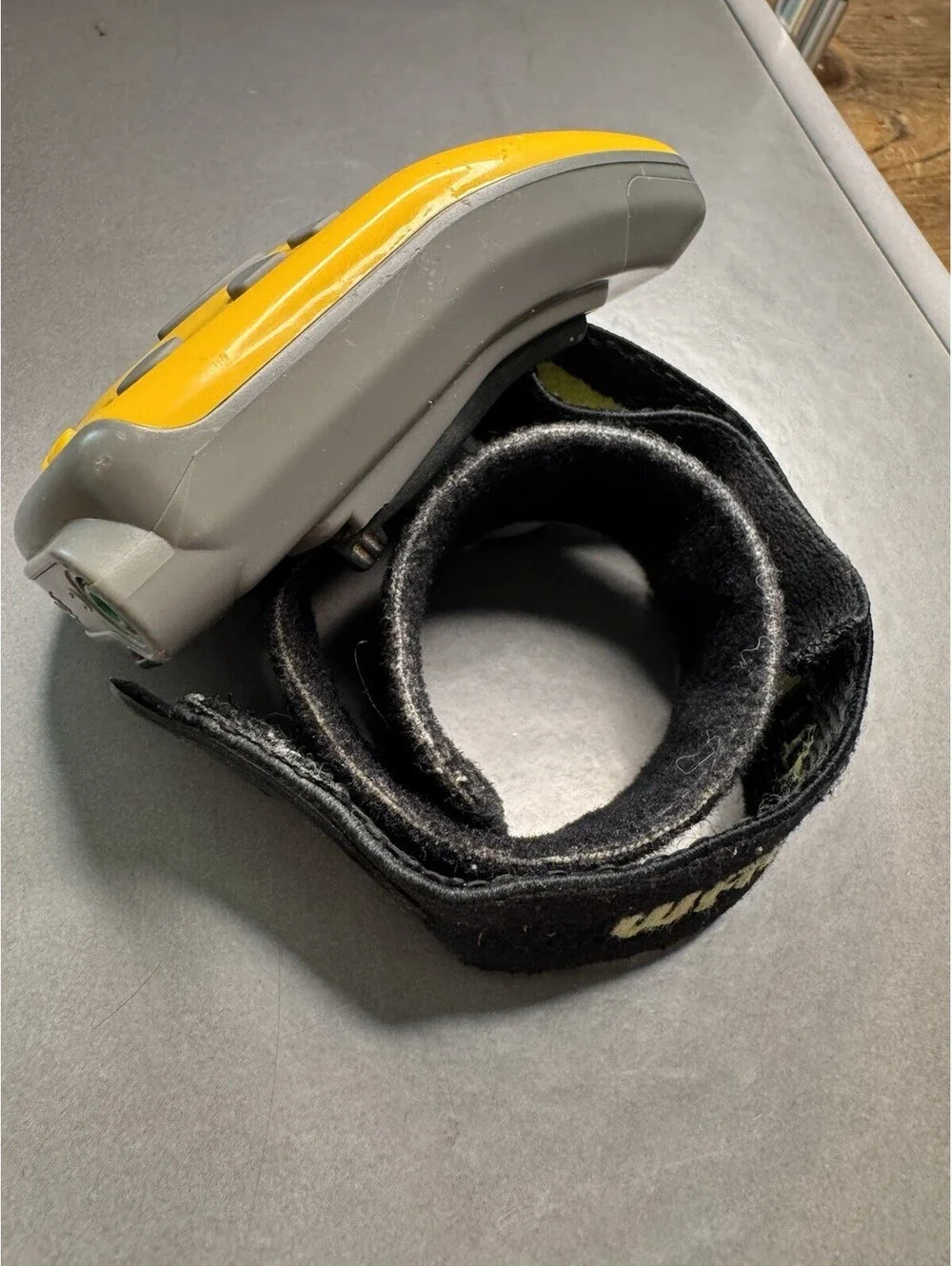 VTG Sony Sports Walkman FM/AM Portable Radio Yellow